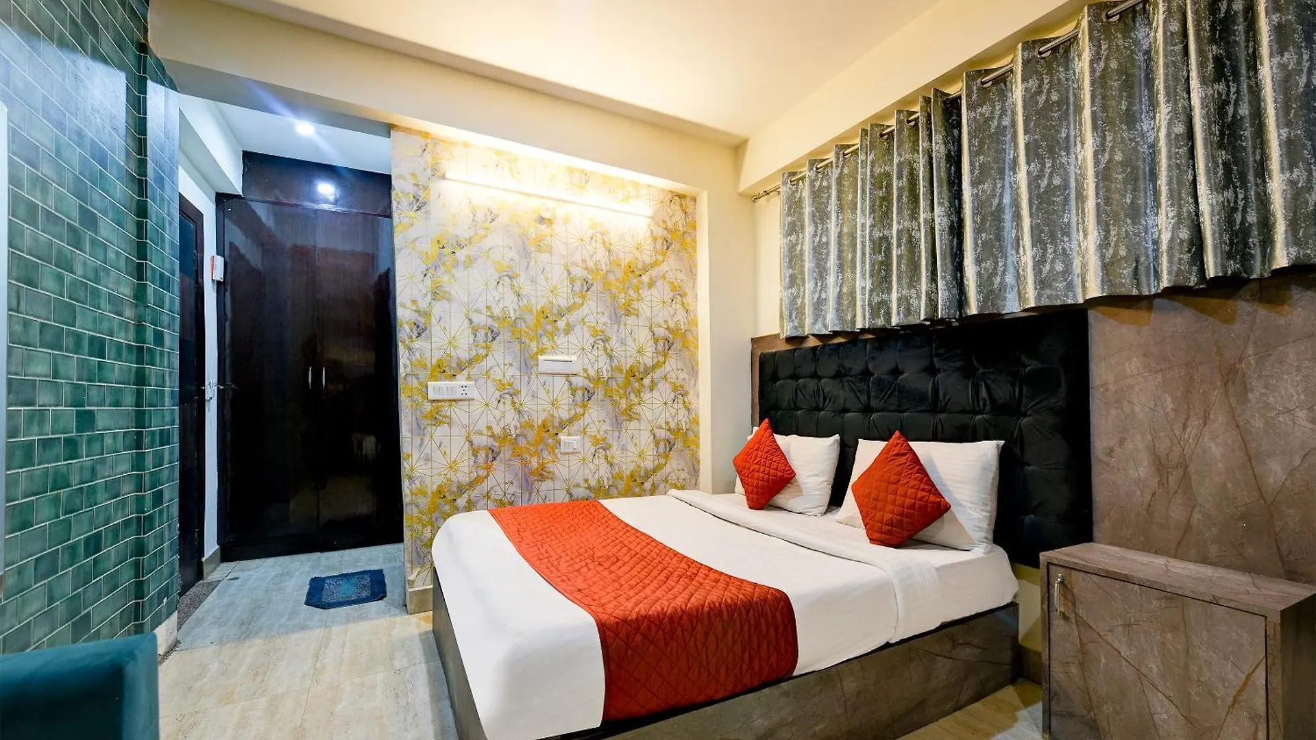 Hotel Venture Near New Delhi International Airport